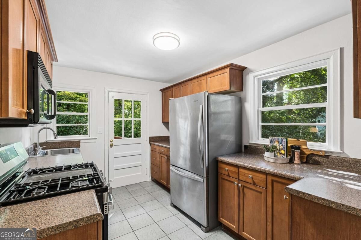 765 Iris Terrace Decatur - Photo 8