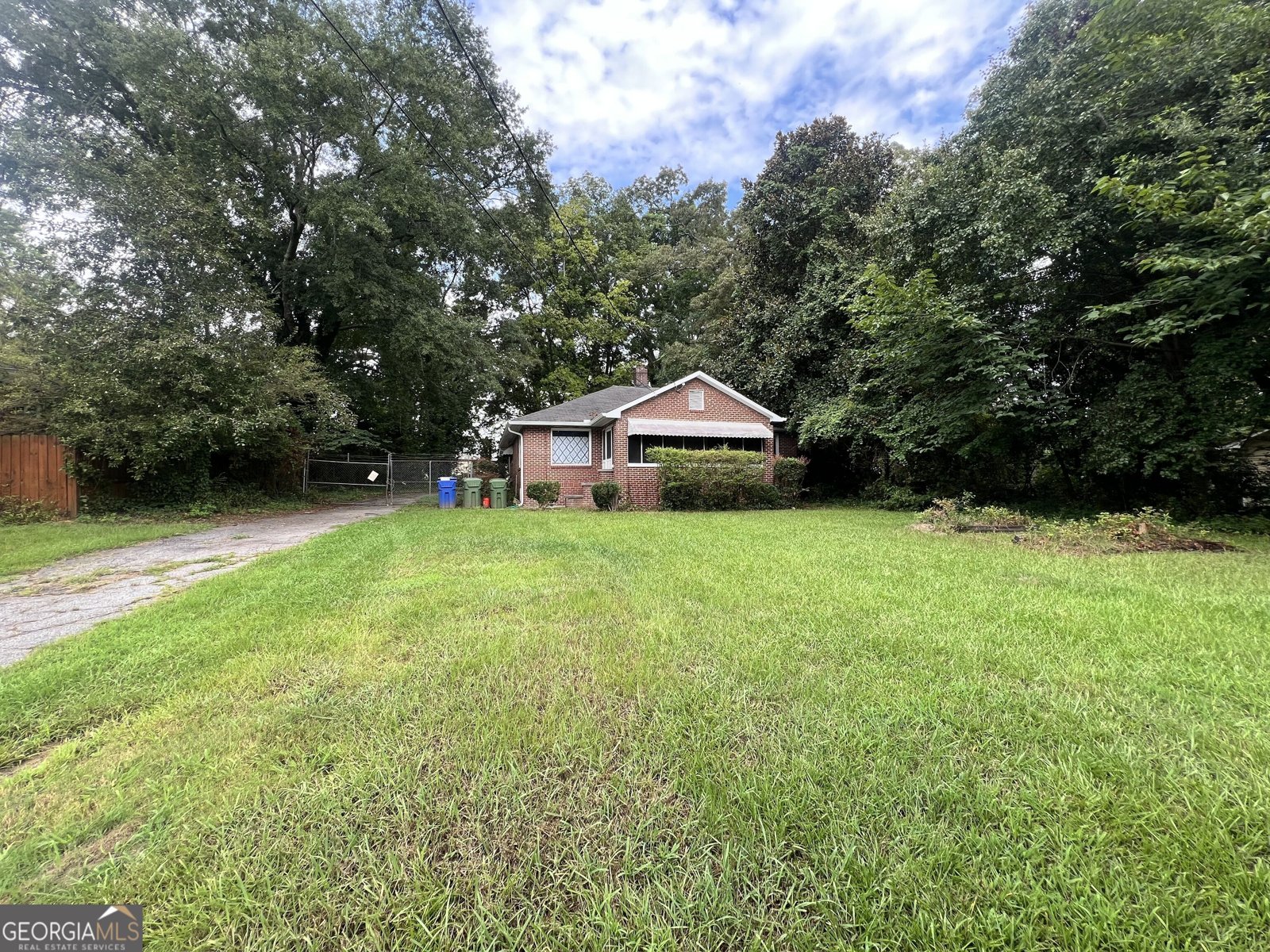 1420 Bolton Road Atlanta - main photo