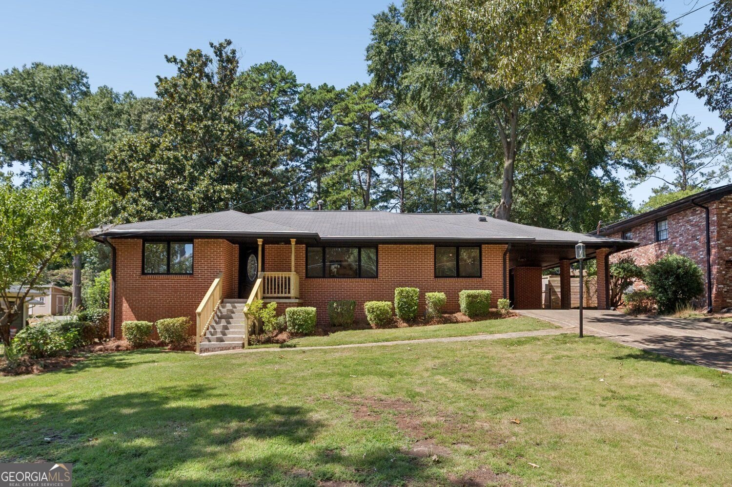 2171 Edgemore Drive Atlanta - main photo