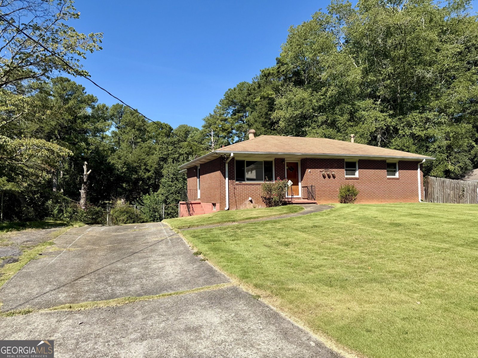3226 Woodview Drive Smyrna - main photo