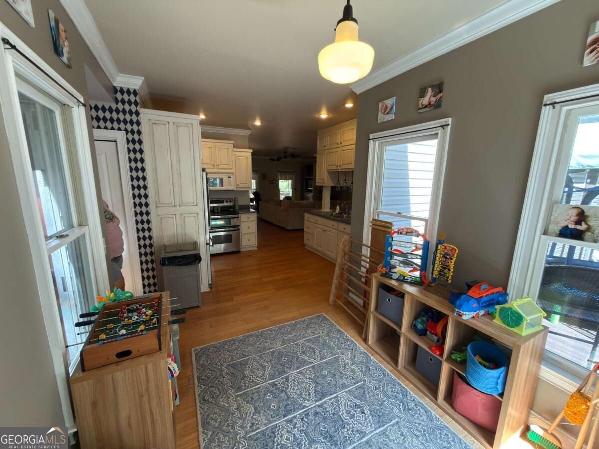 399 Grindstone Creek Drive Clarkesville - Photo 10