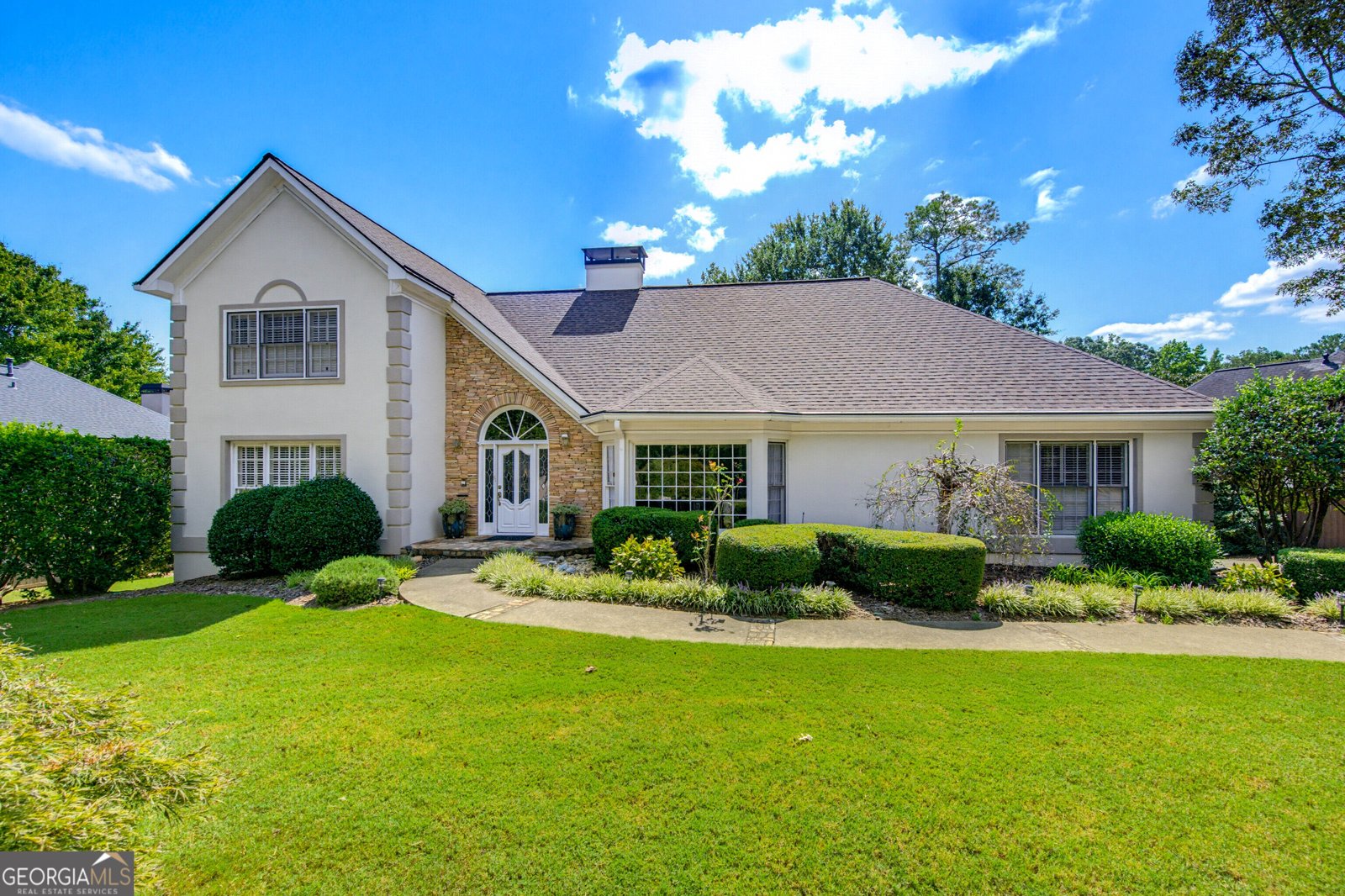 1001 Ashebrooke Court Marietta - main photo