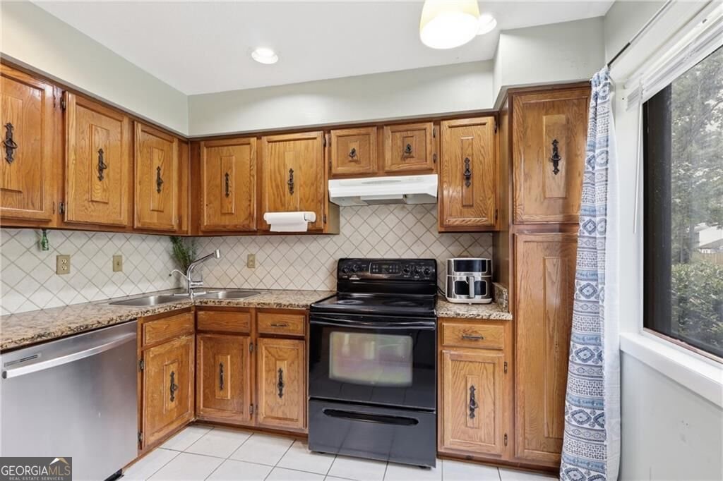 1144 Country Court Lawrenceville - Photo 13