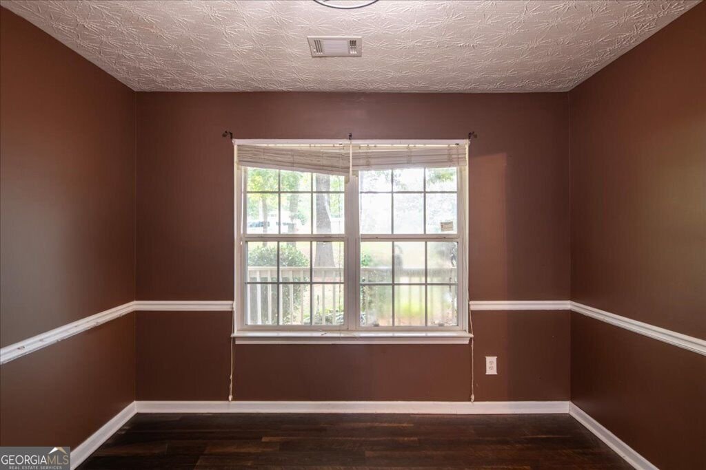 215 Highgrove Drive Covington - Photo 10