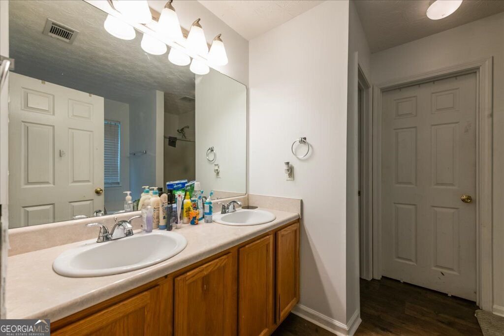 215 Highgrove Drive Covington - Photo 14