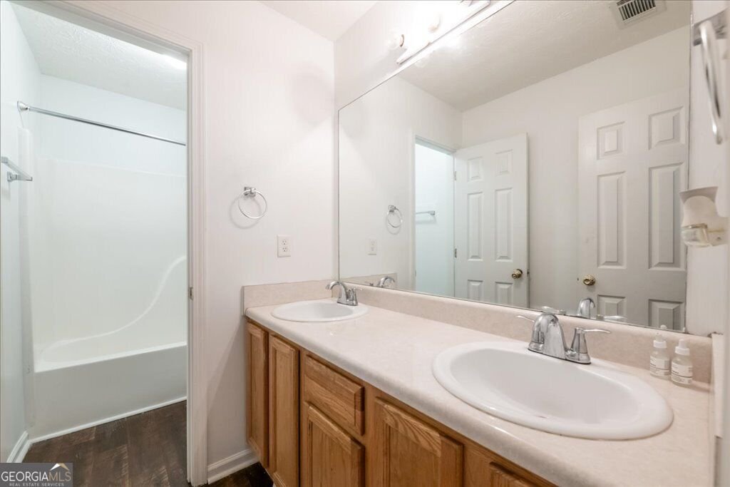 215 Highgrove Drive Covington - Photo 21