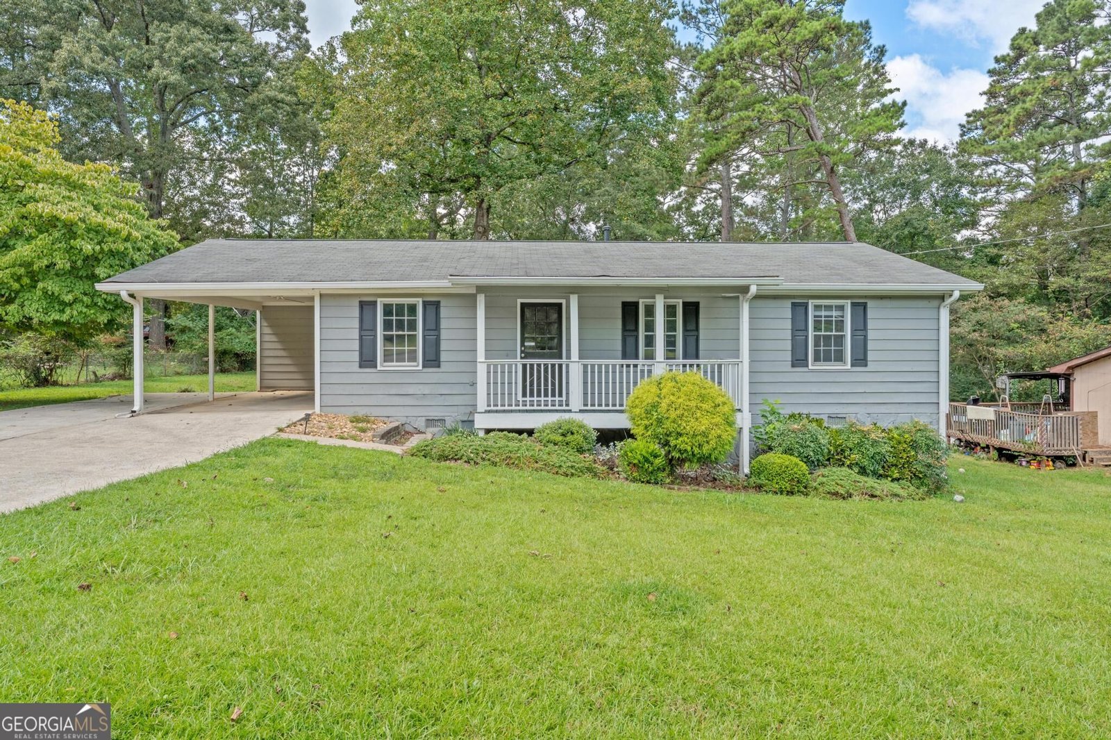 285 Amanda Court Stockbridge - main photo