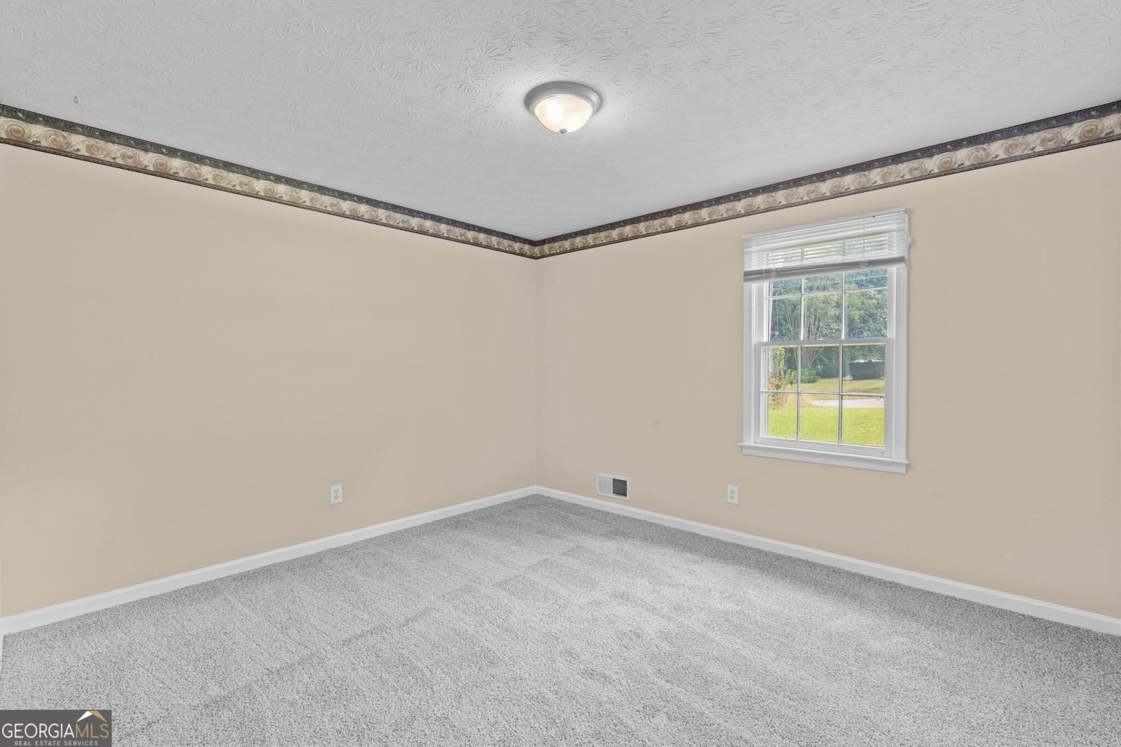 285 Amanda Court Stockbridge - Photo 17