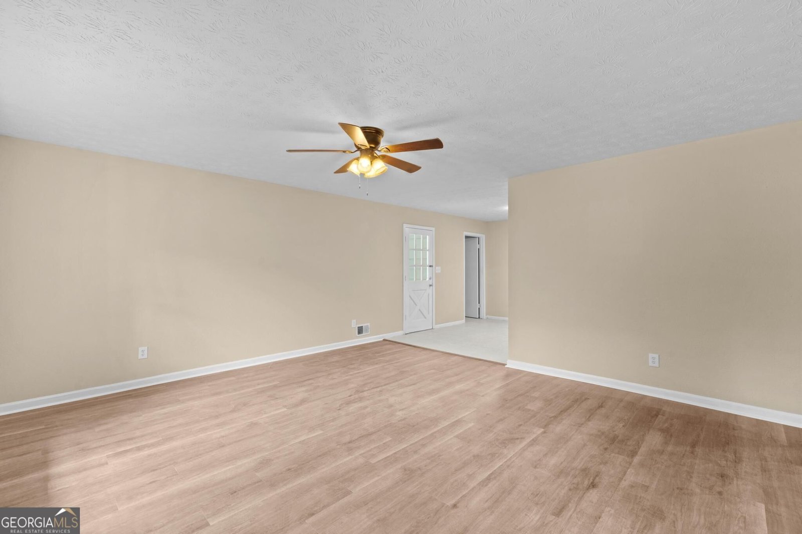 285 Amanda Court Stockbridge - Photo 6
