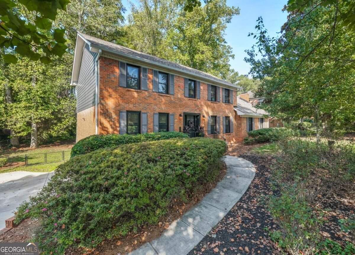 831 Montego Way Lilburn - main photo