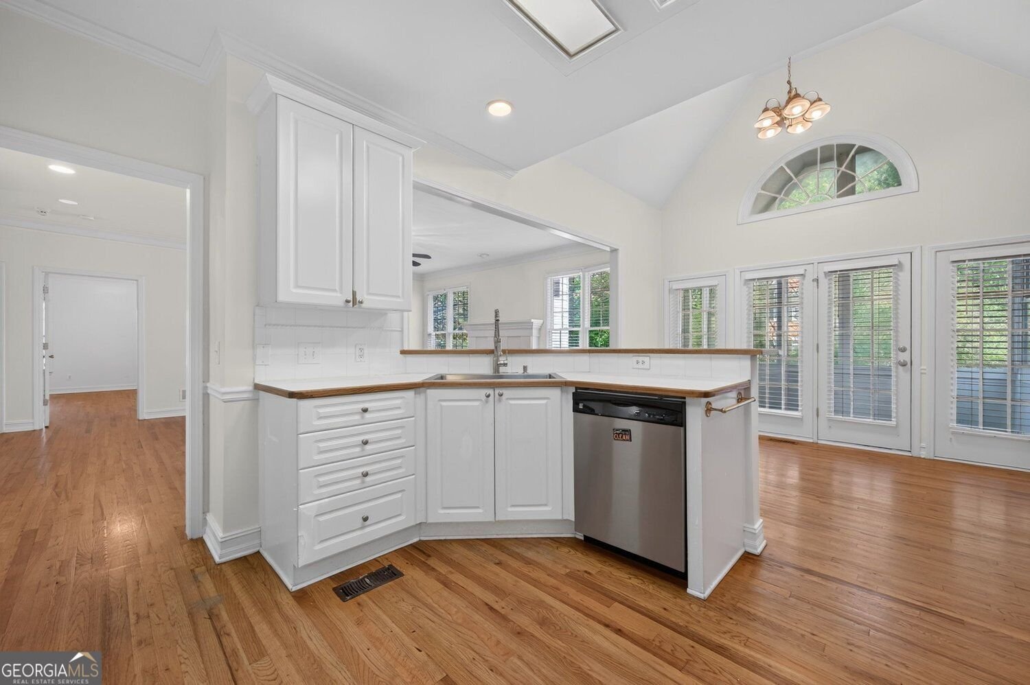 6415 Wenham Court Cumming - Photo 18