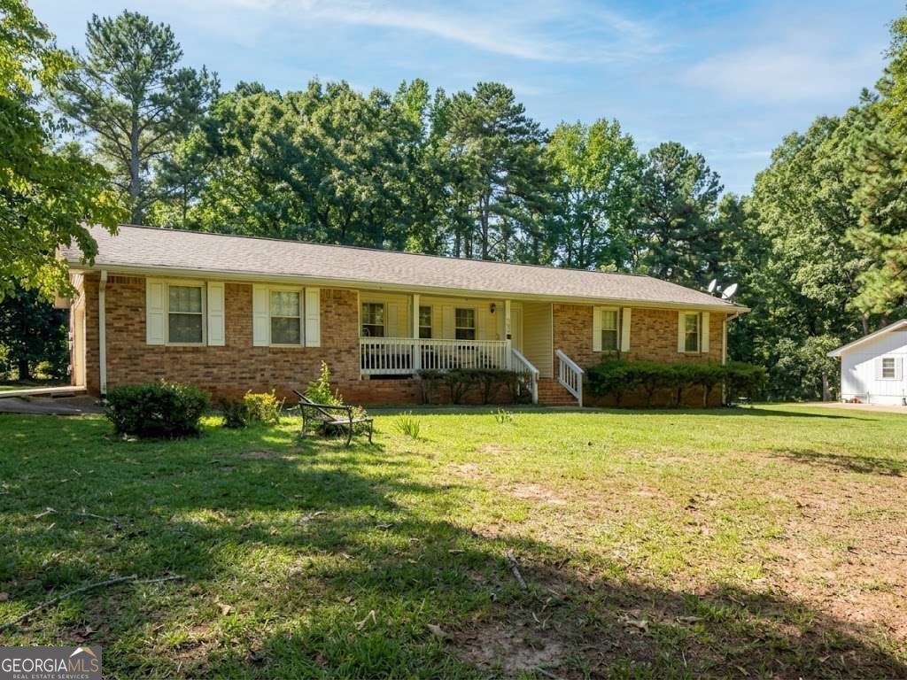 160 Helen Lane Stockbridge - main photo
