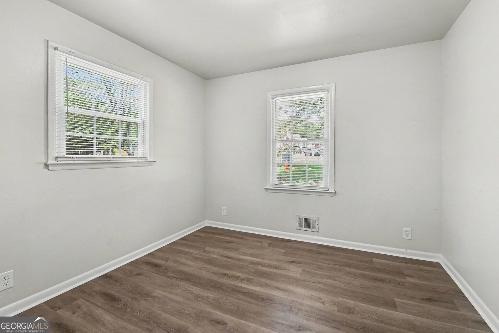5041 Mountain Street Stone Mountain - Photo 17