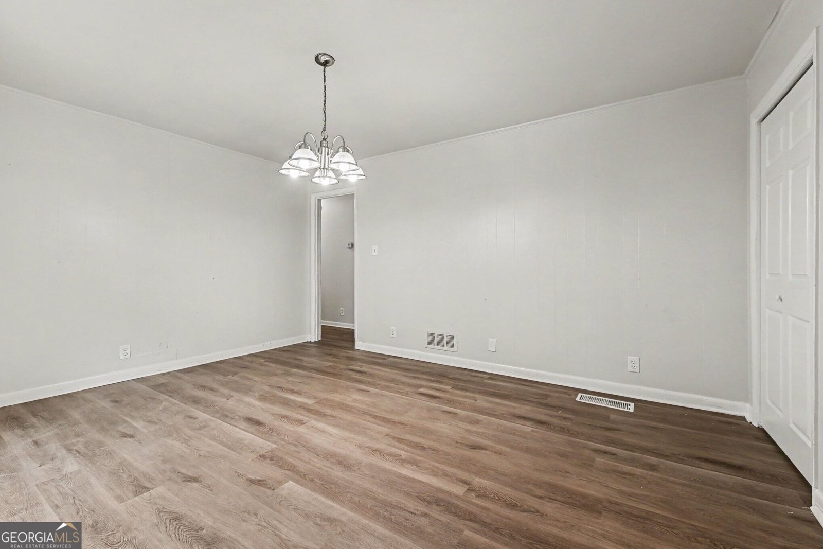 5041 Mountain Street Stone Mountain - Photo 8