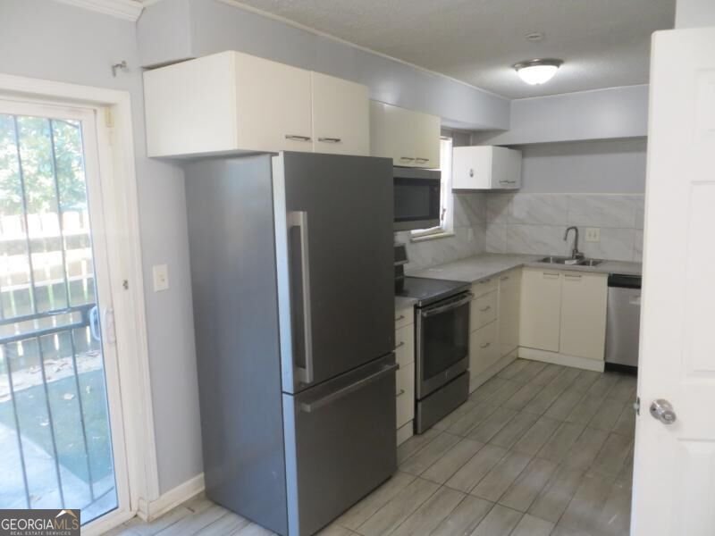 4701 Flat Shoals Road Union City - Photo 10