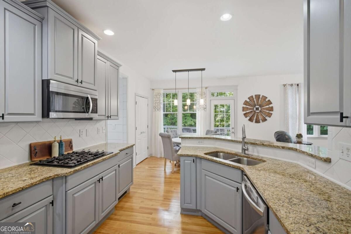 4092 Suwanee Mill Drive Buford - Photo 6
