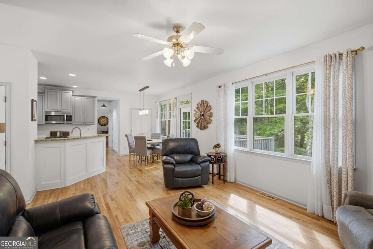 4092 Suwanee Mill Drive Buford - Photo 9
