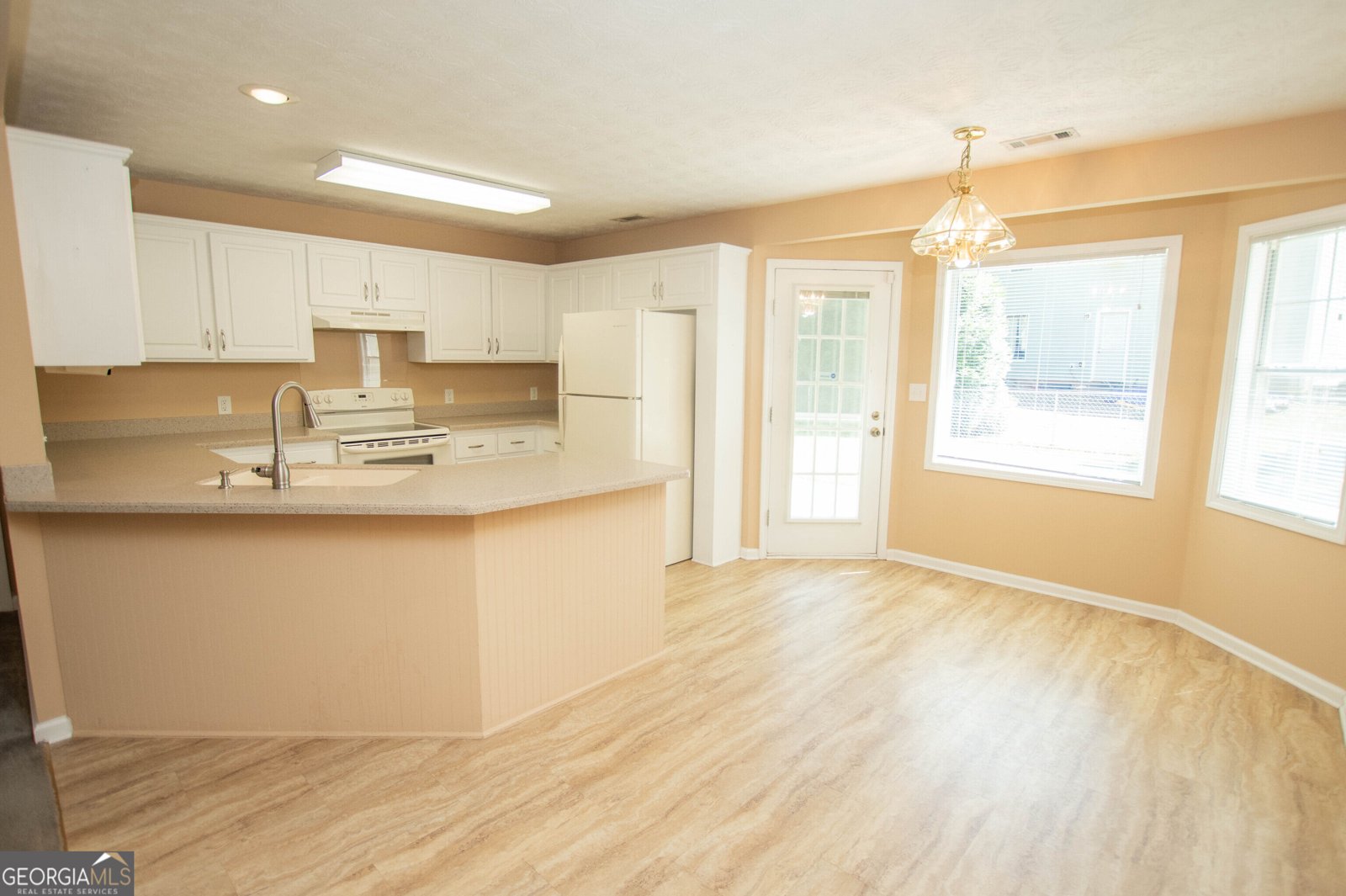 487 Spring Street Social Circle - Photo 6