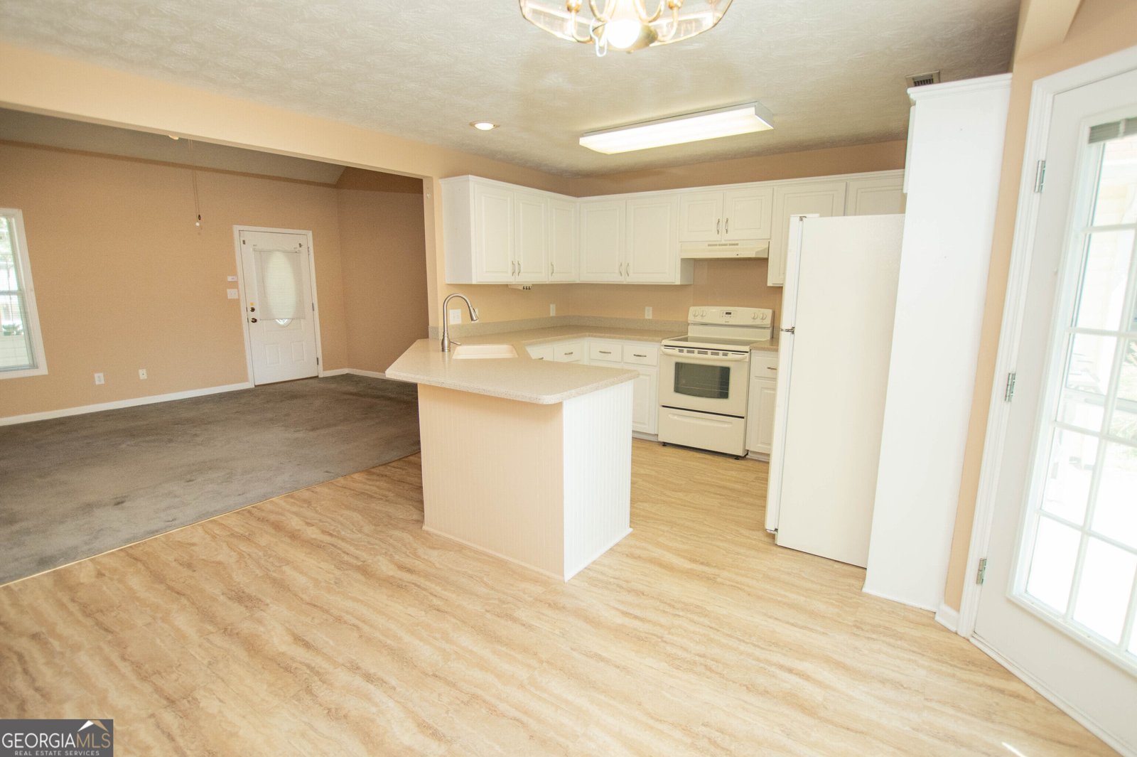 487 Spring Street Social Circle - Photo 8