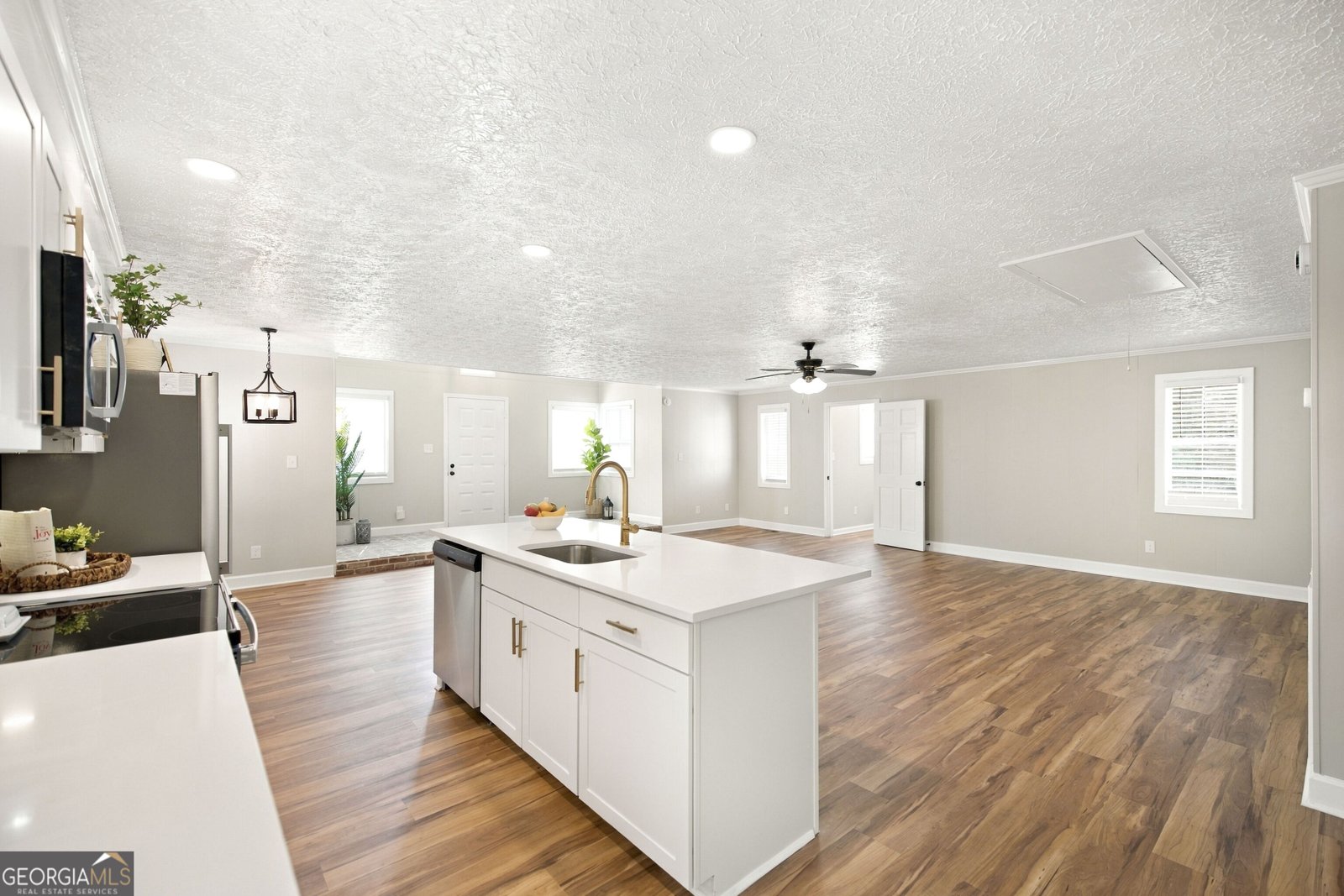 559 Shawnee Circle Byron - Photo 8