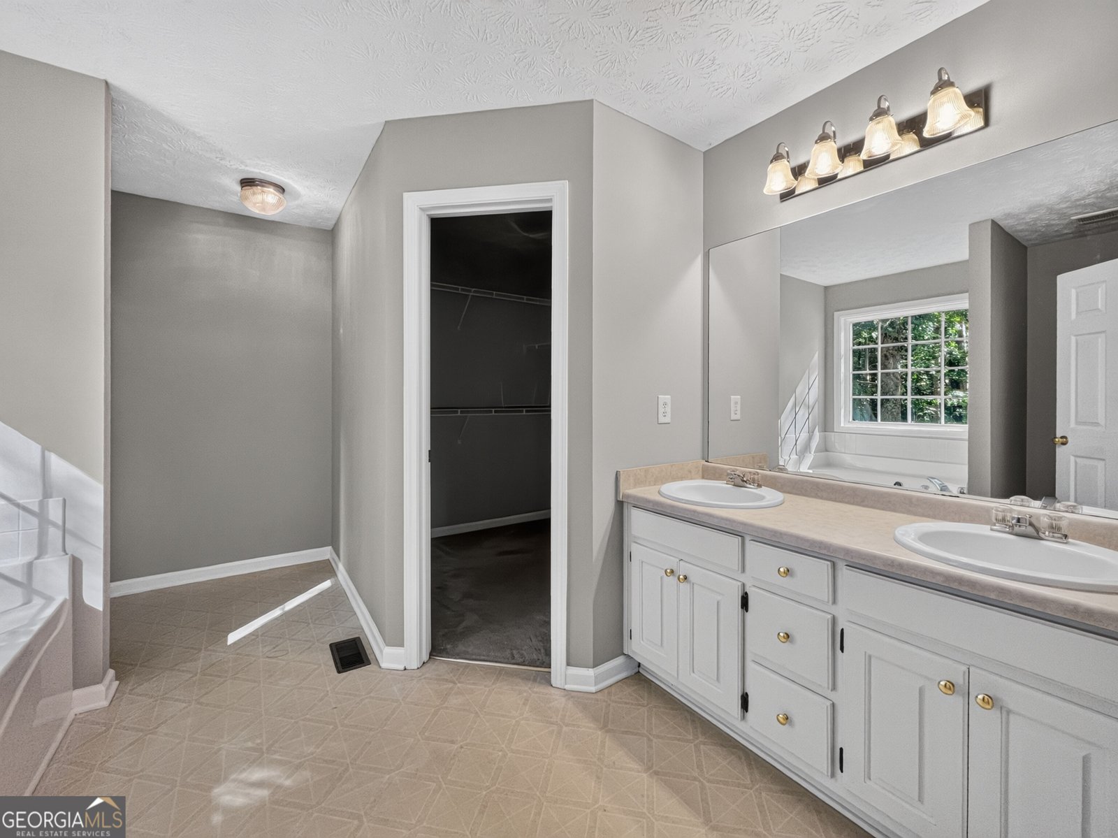 1052 Crystal Brook Way Monroe - Photo 18
