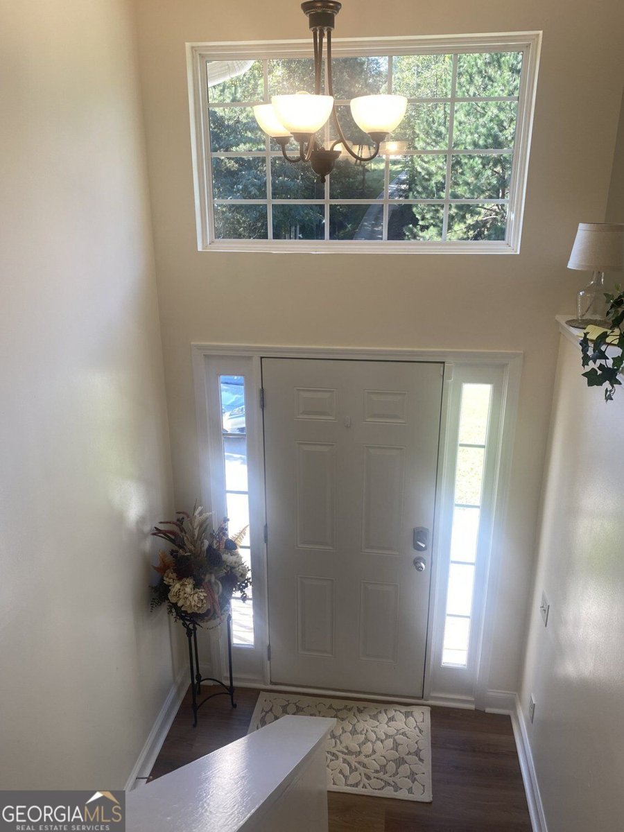 5482 Latham Manor Drive Gainesville - Photo 7