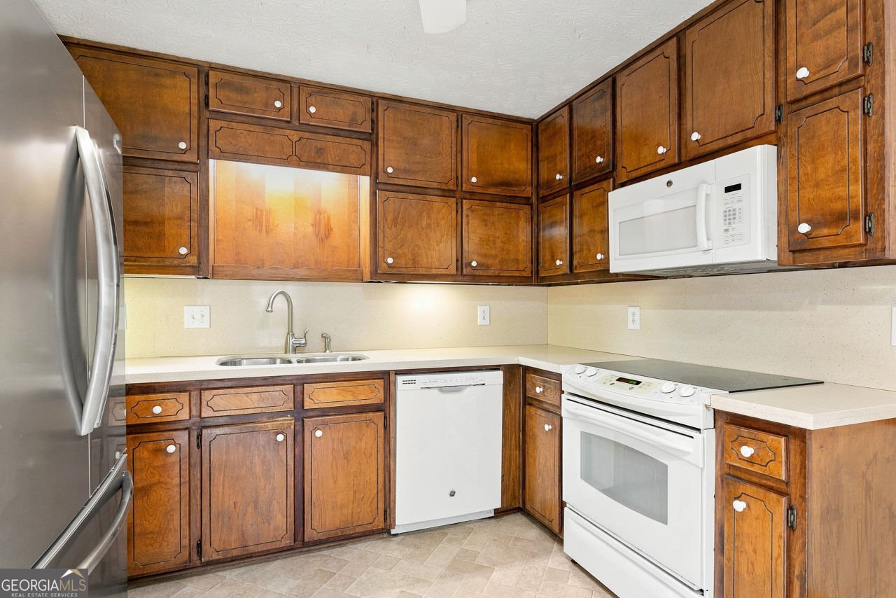 1761 Honey Creek Road Conyers - Photo 32