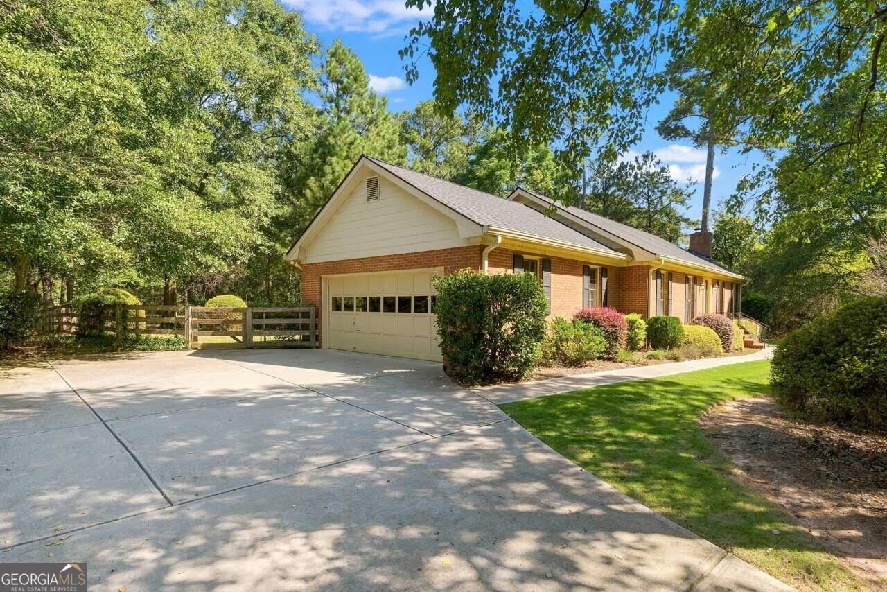 1761 Honey Creek Road Conyers - Photo 6
