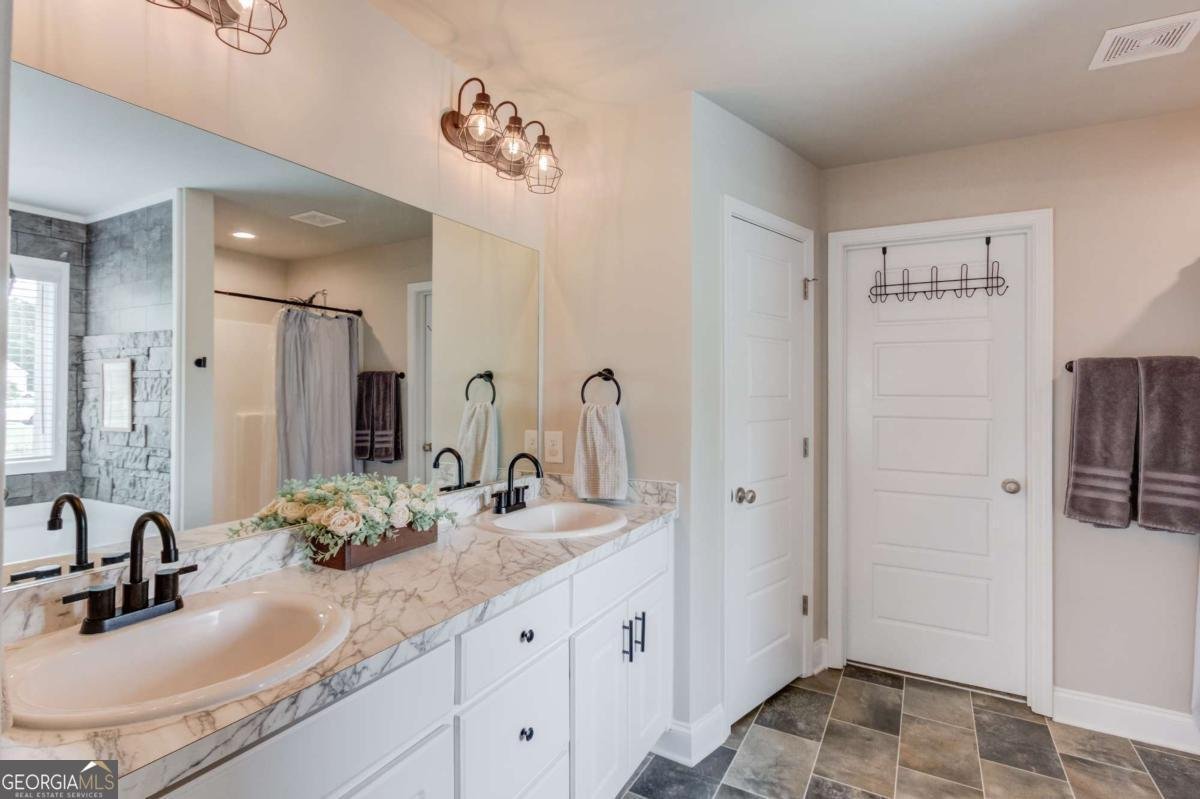 242 Lokeys Circle Bethlehem - Photo 28