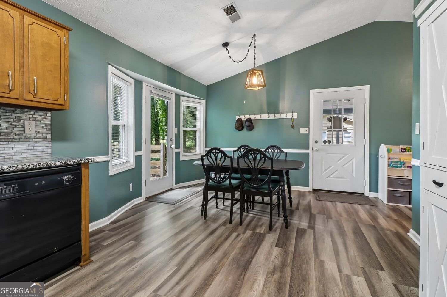 2580 Suncrest Court Buford - Photo 8
