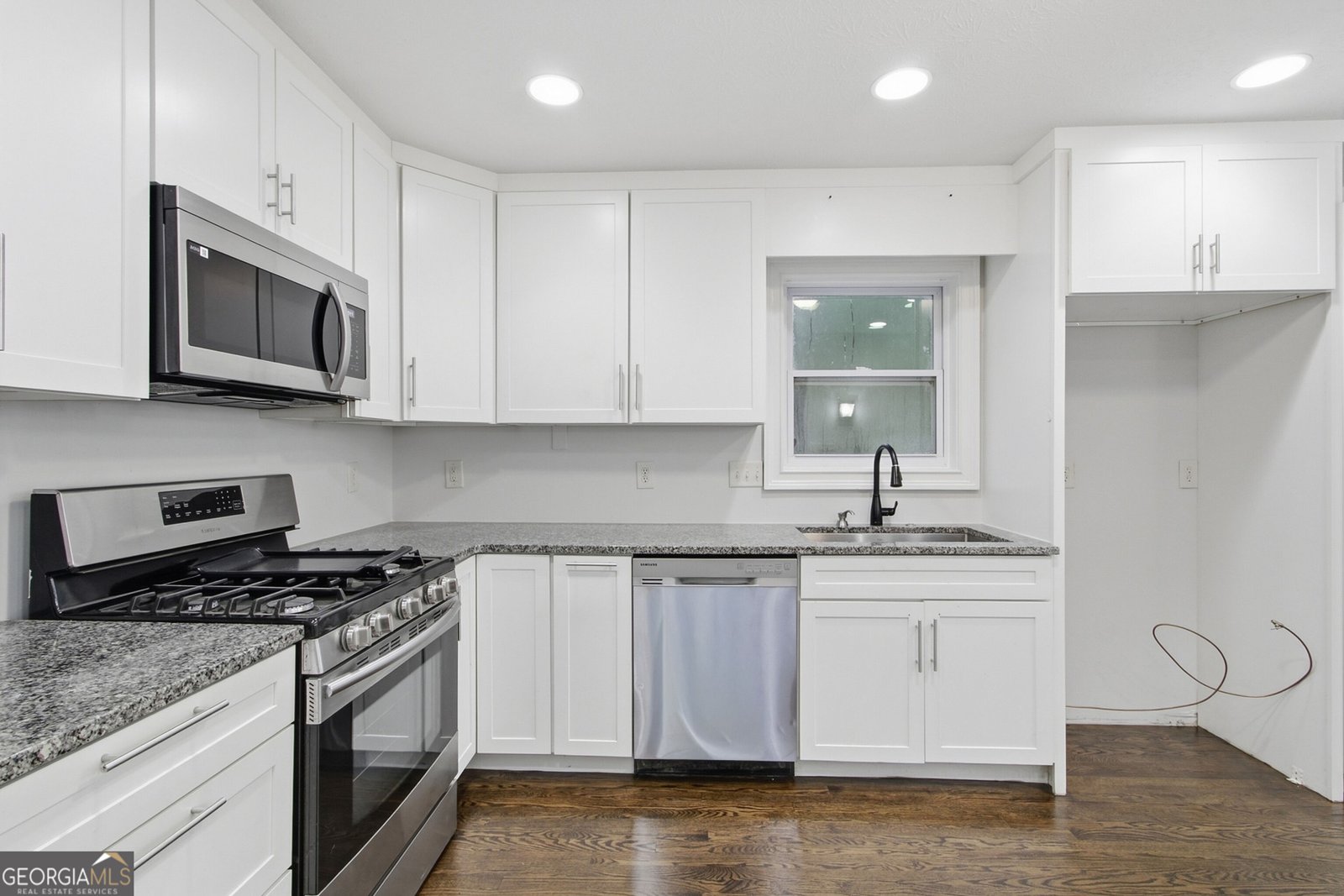 3240 Valley View Street Powder Springs - Photo 11