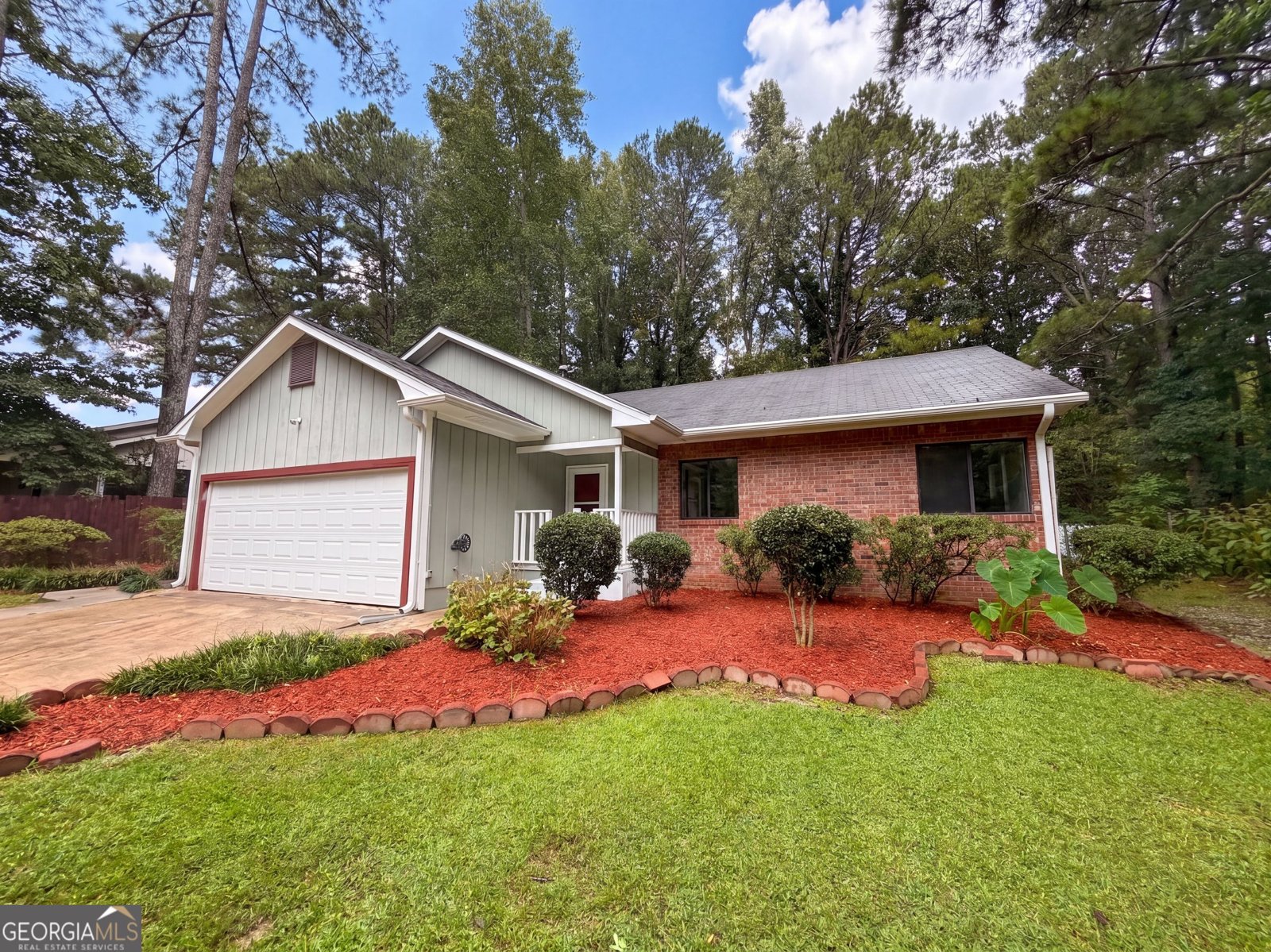 5330 Garvey Drive Fairburn - main photo