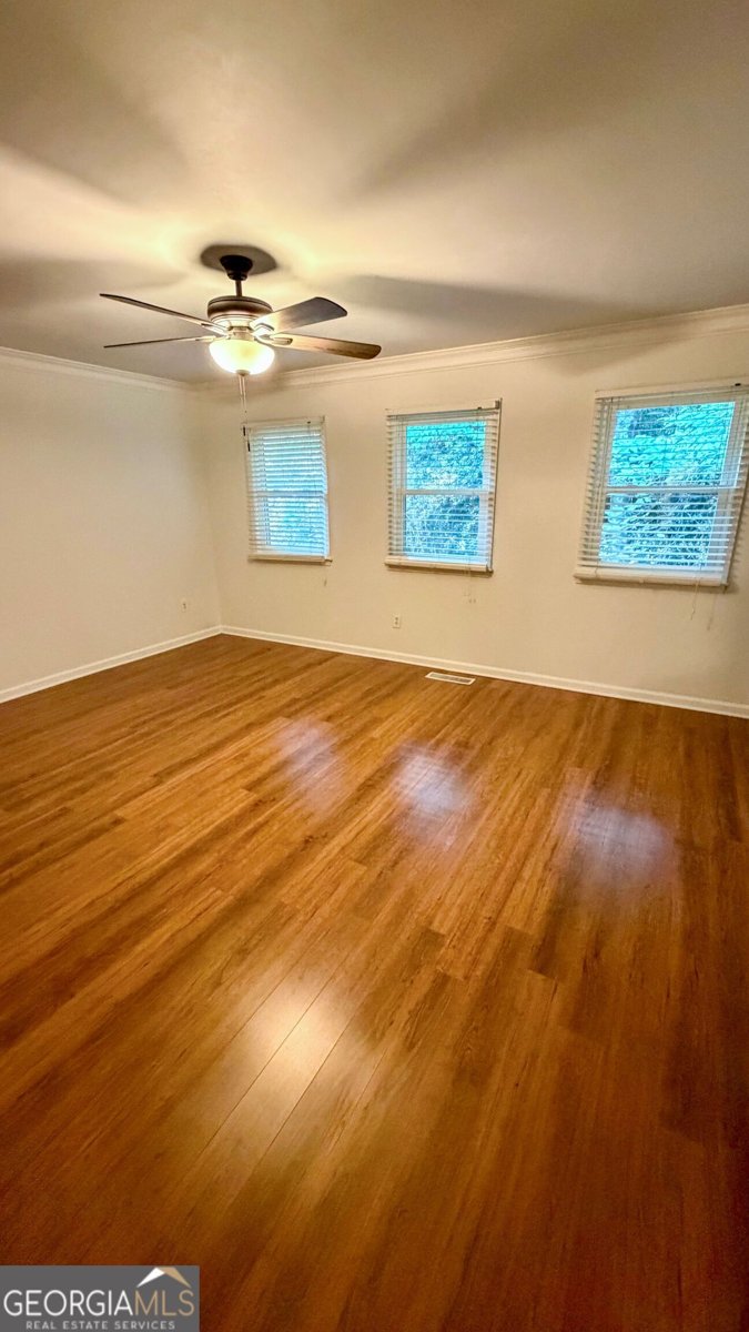 230 Peachtree Hollow Court Atlanta - Photo 10