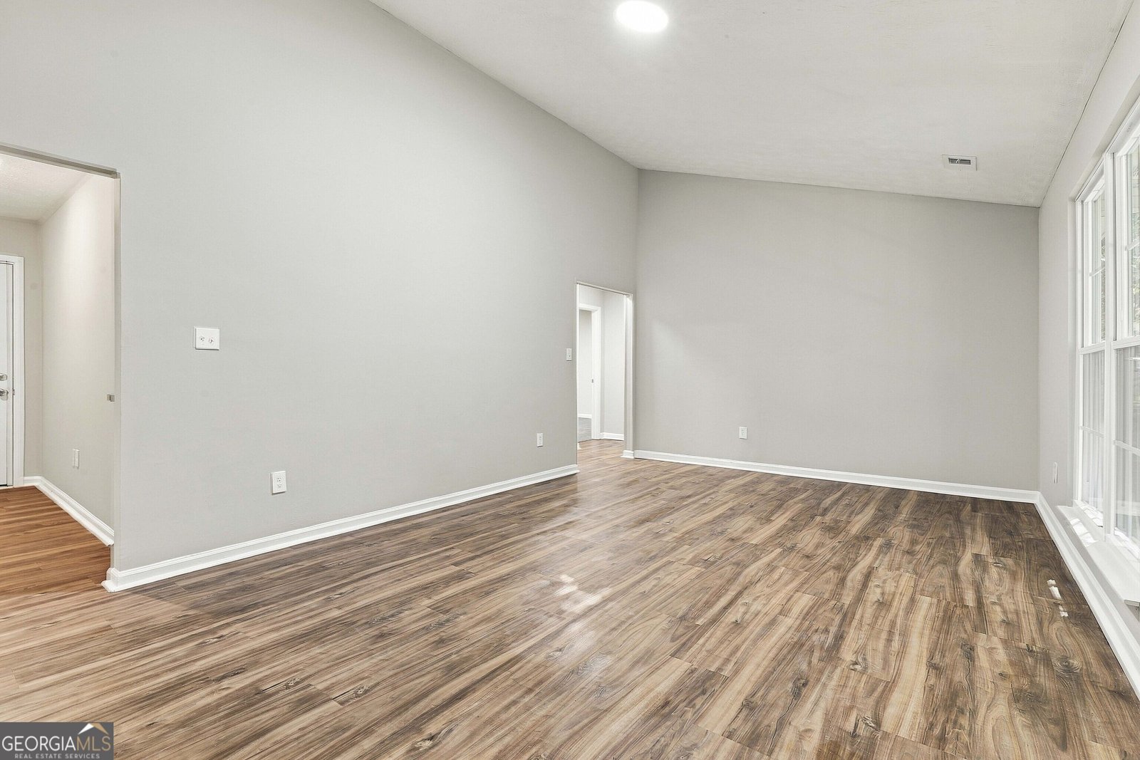 116 Richard Way Stockbridge - Photo 8