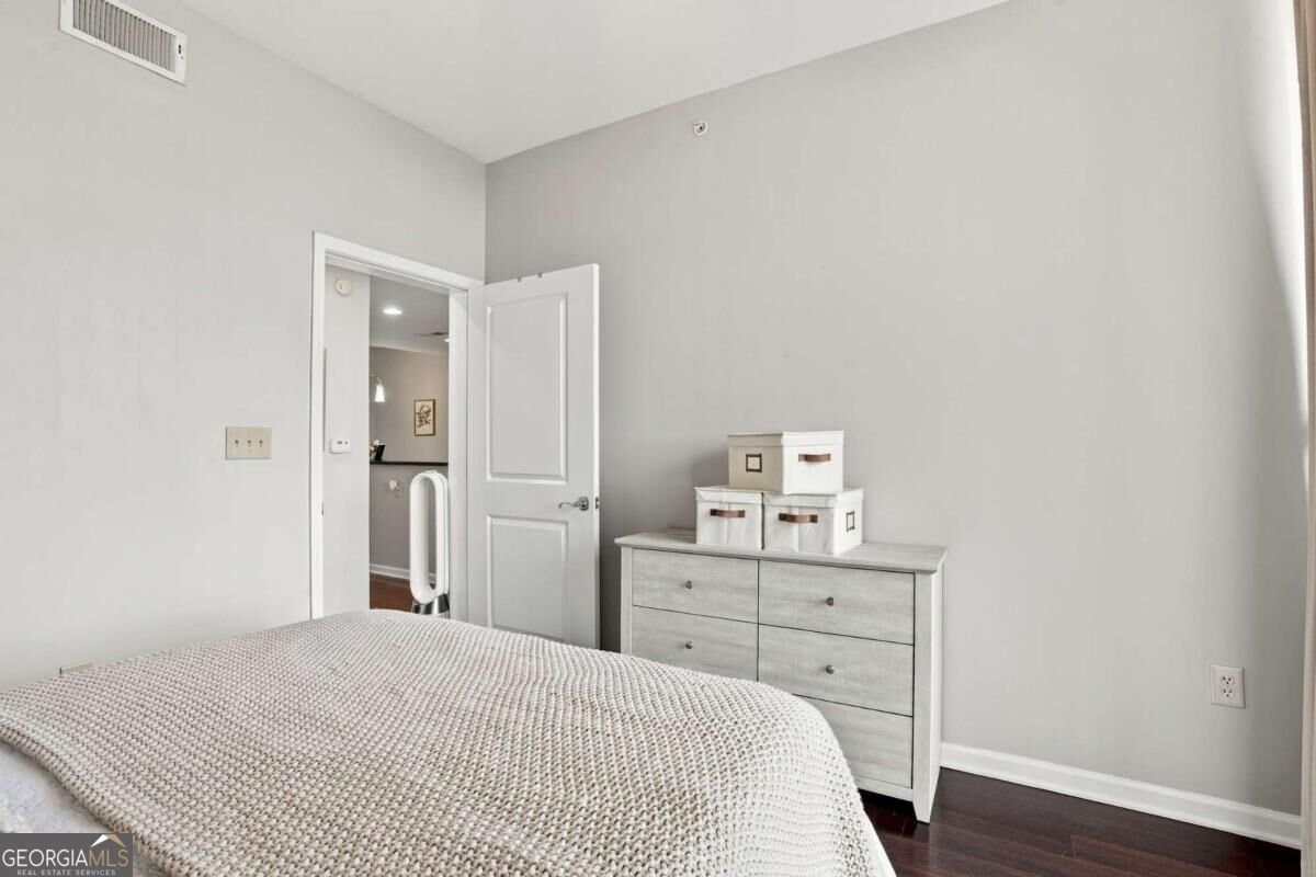 3040 Peachtree Road Atlanta - Photo 18