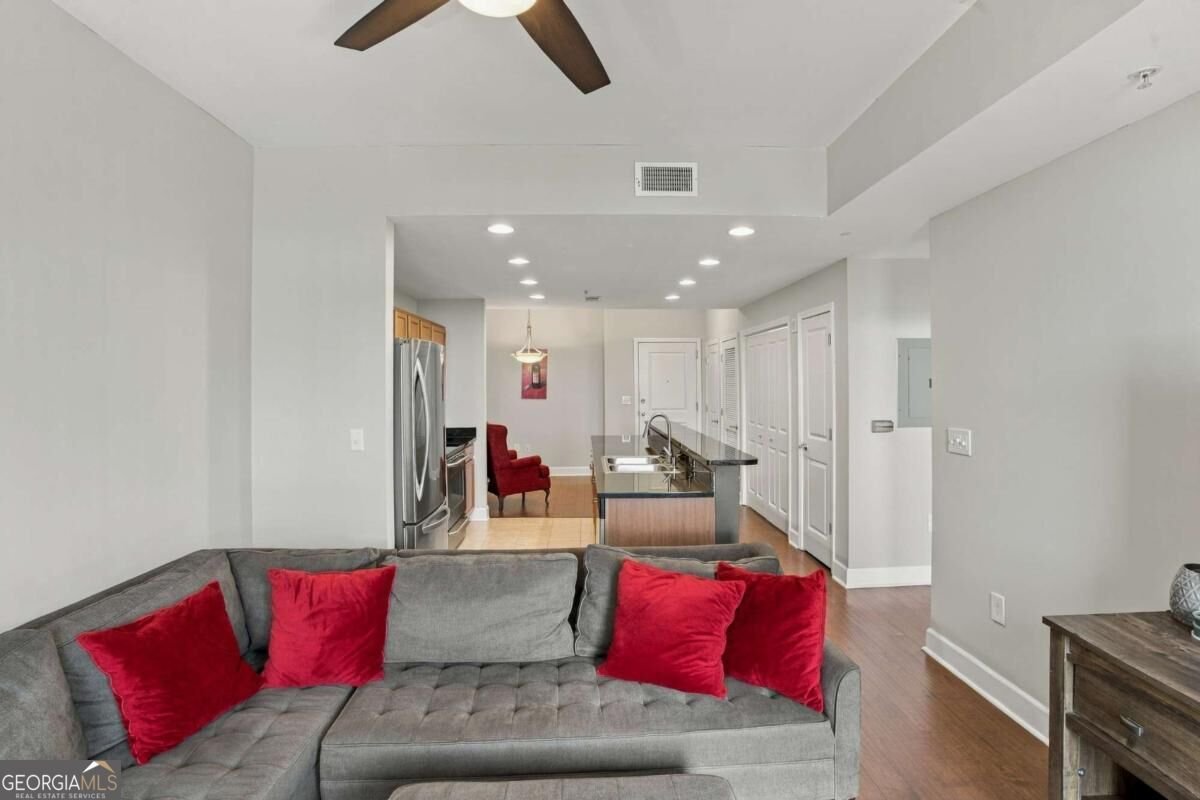 3040 Peachtree Road Atlanta - Photo 10