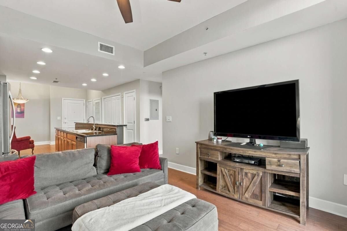 3040 Peachtree Road Atlanta - Photo 8