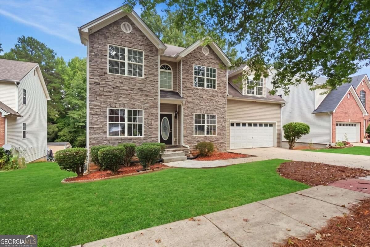 198 Wallace Hill Court Lawrenceville - main photo