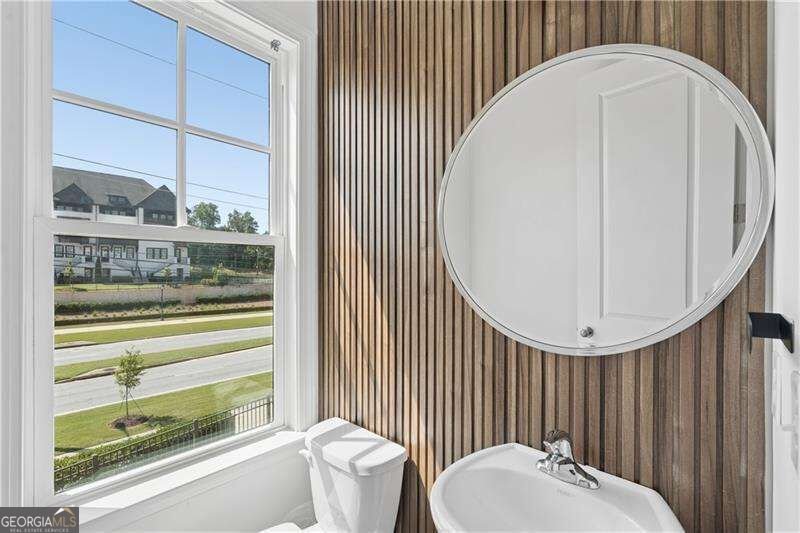 6548 Beacon Drive Sandy Springs - Photo 11