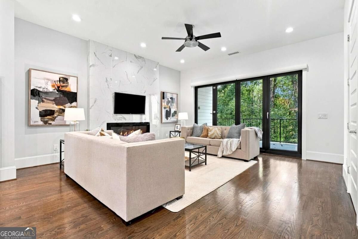 1099 Briar Cove Circle Atlanta - Photo 9