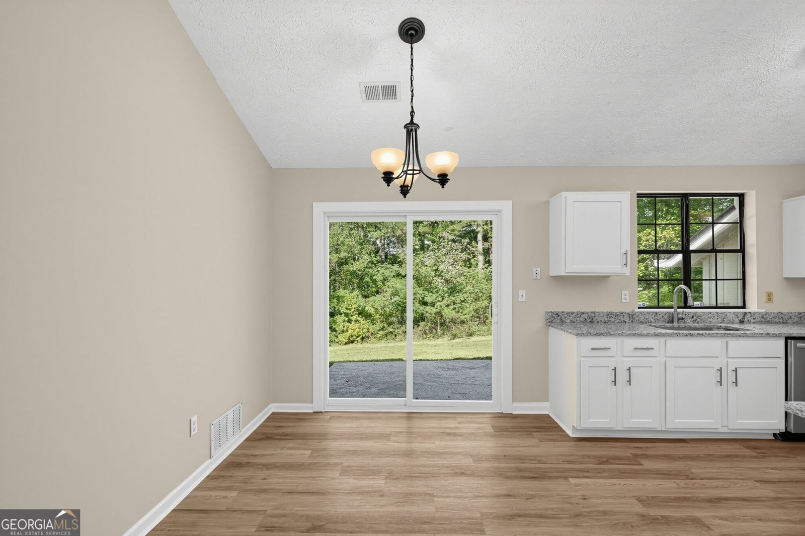 287 Peachtree Drive Riverdale - Photo 6