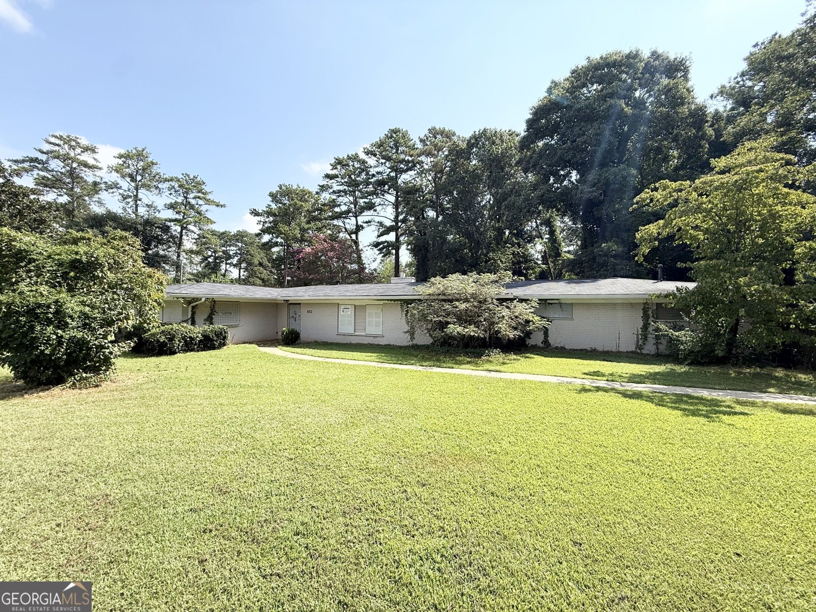 802 Kenilworth Circle Stone Mountain - main photo