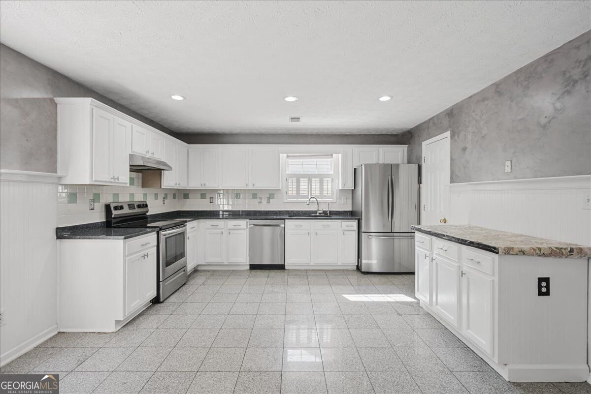 200 Kensington Trace Stockbridge - Photo 6