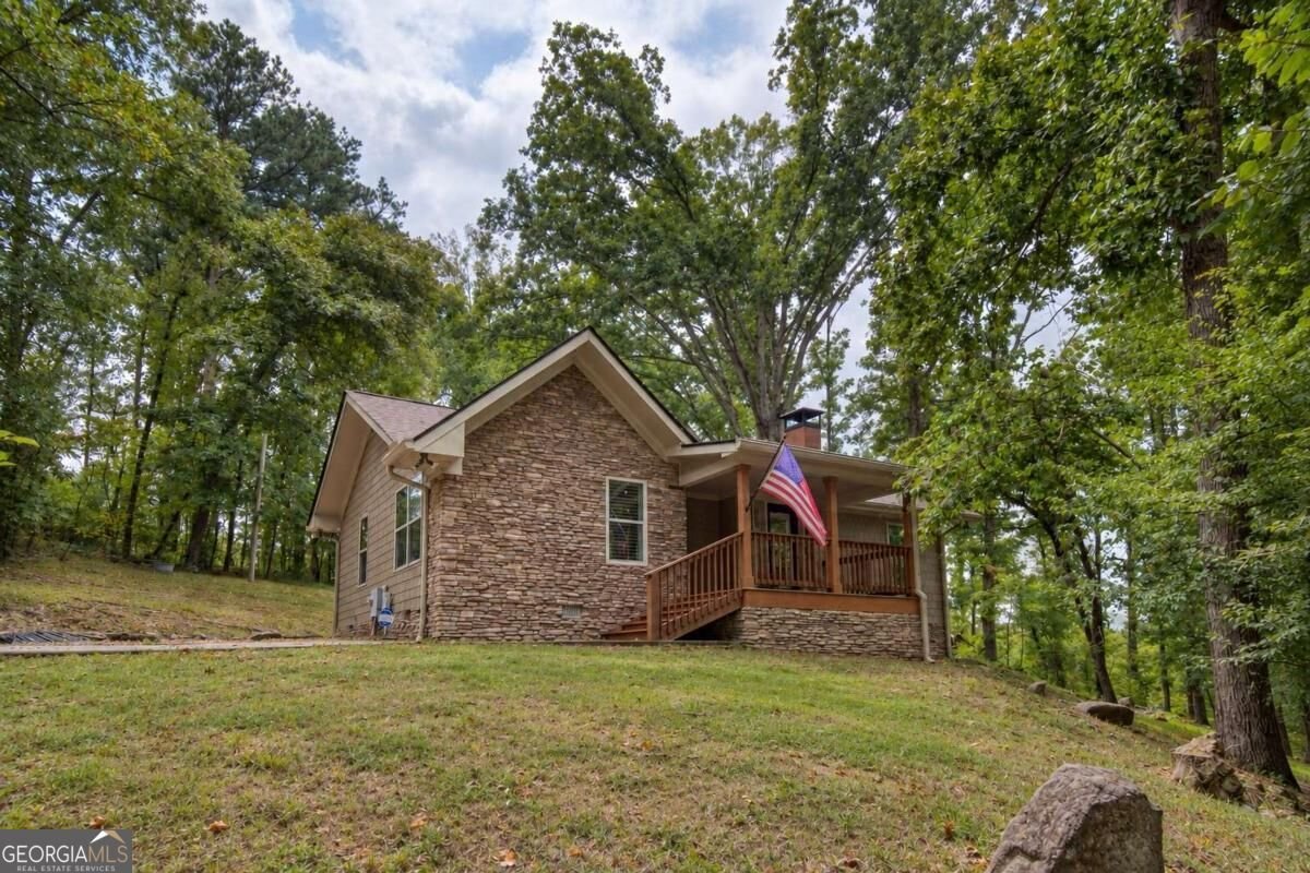 7615 Whitmire Road Cumming - main photo