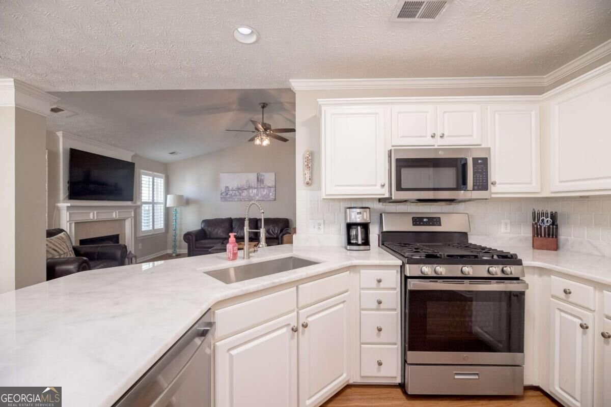 3036 Langley Close Kennesaw - Photo 18