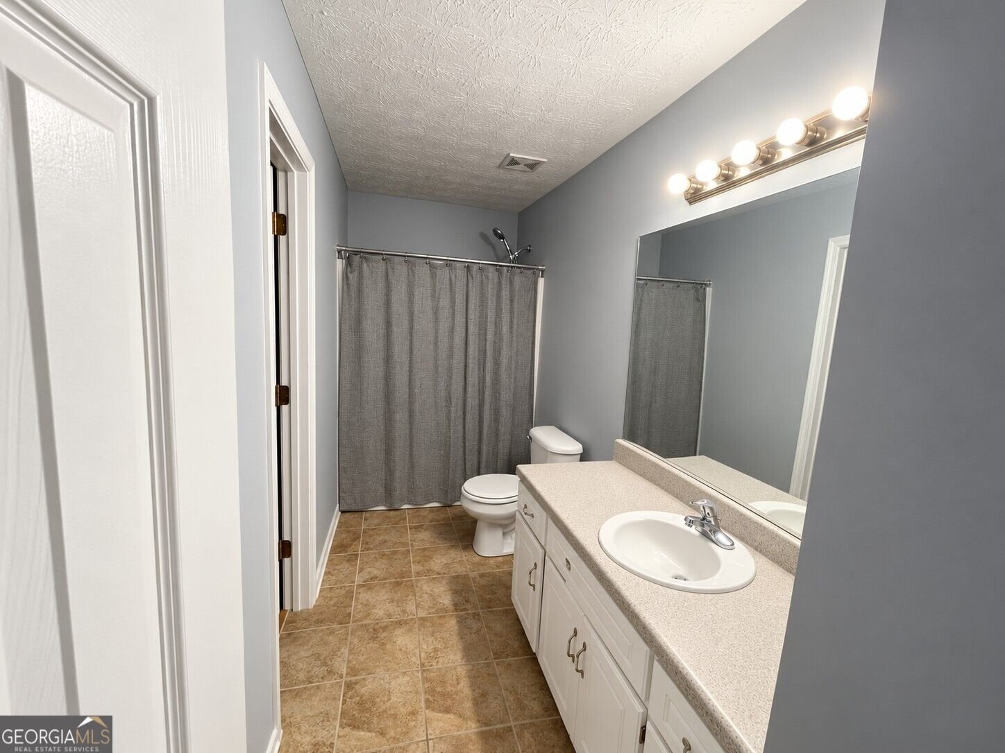 587 Saddle Ridge Drive Bethlehem - Photo 9