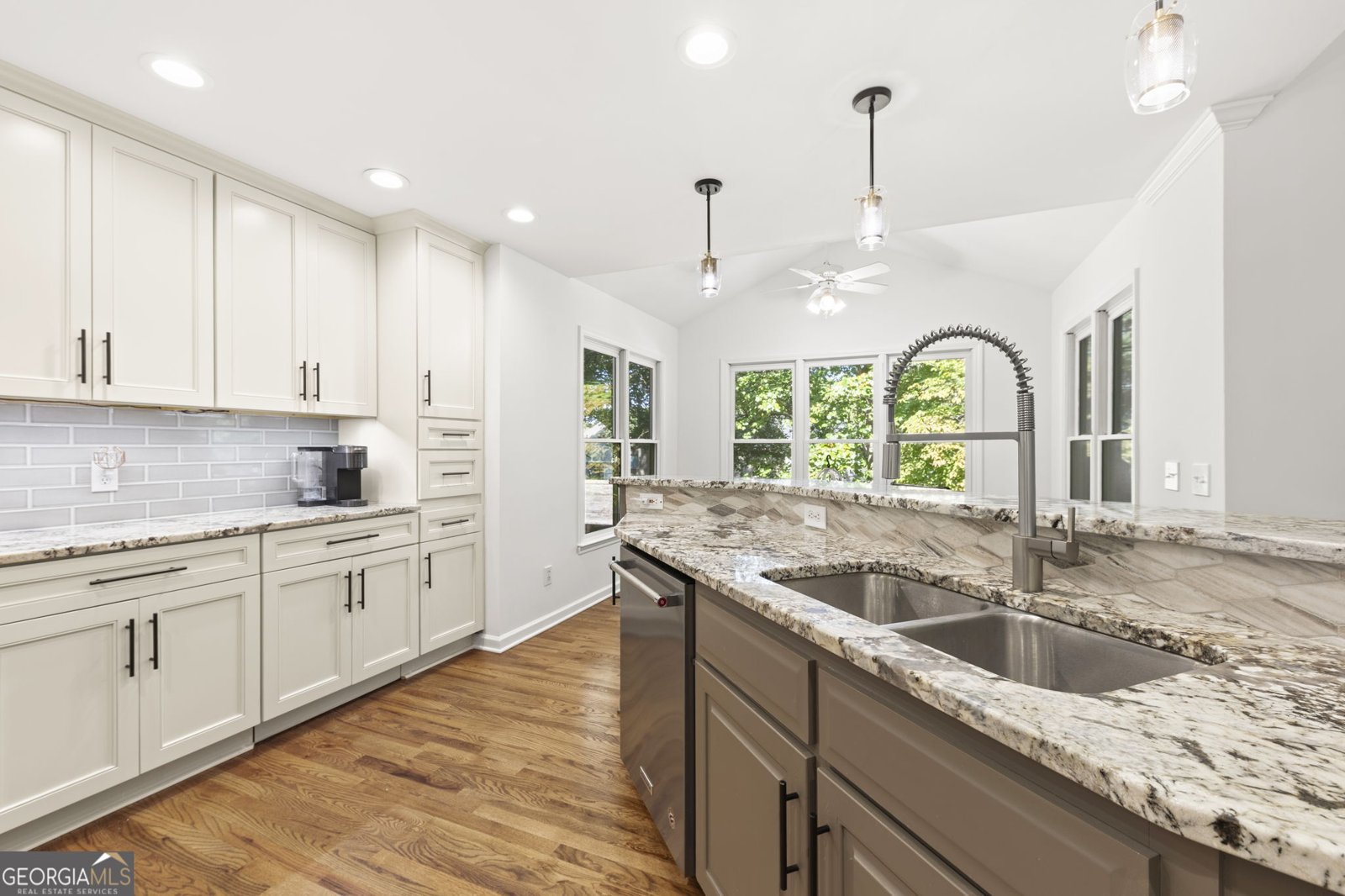 6256 Woodlore Drive Acworth - Photo 10