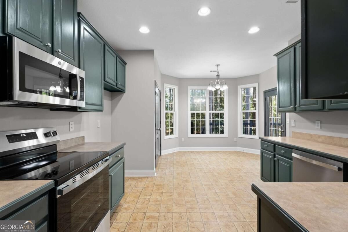 530 Kaitlin Circle Griffin - Photo 14