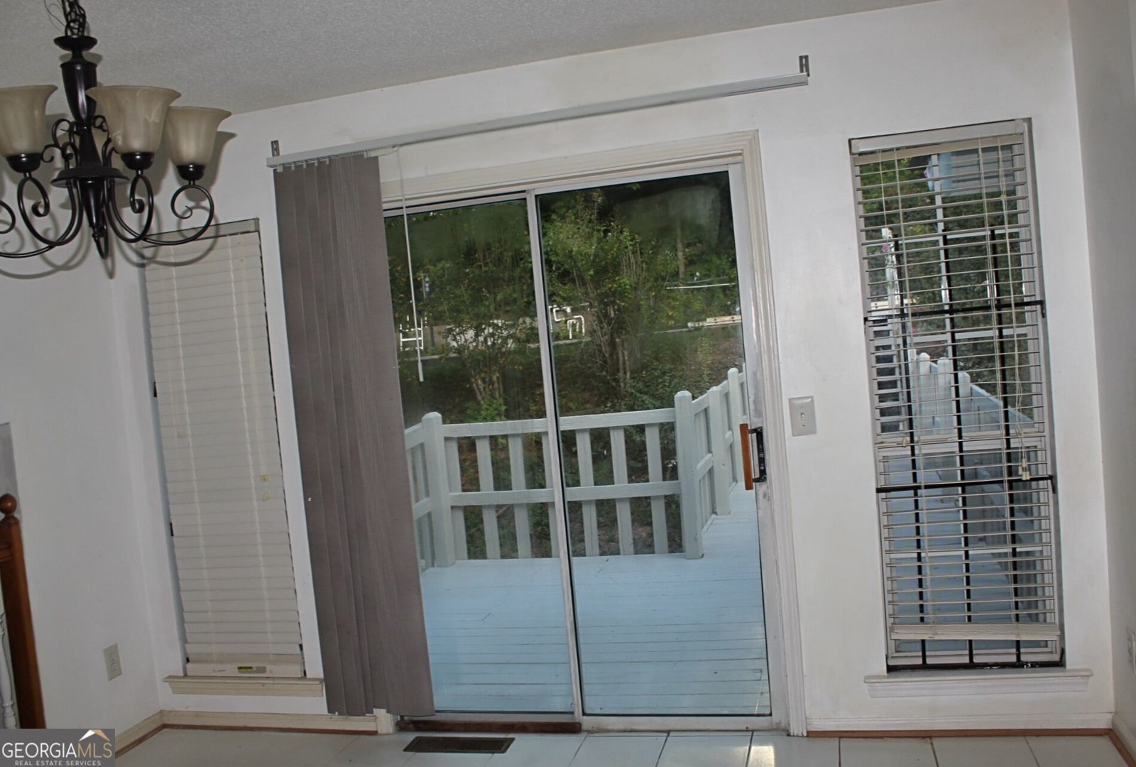 2053 OakLeaf Lane Lithia Springs - Photo 9