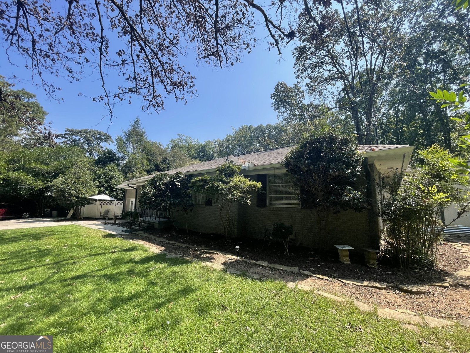 453 Oakland Drive Gainesville - Photo 6